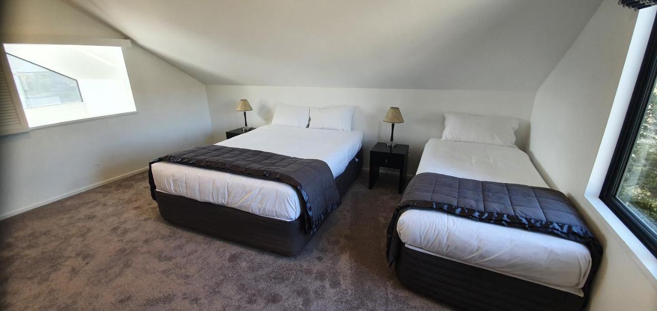 The Moorings Motel And Apartments Wanaka Exterior foto