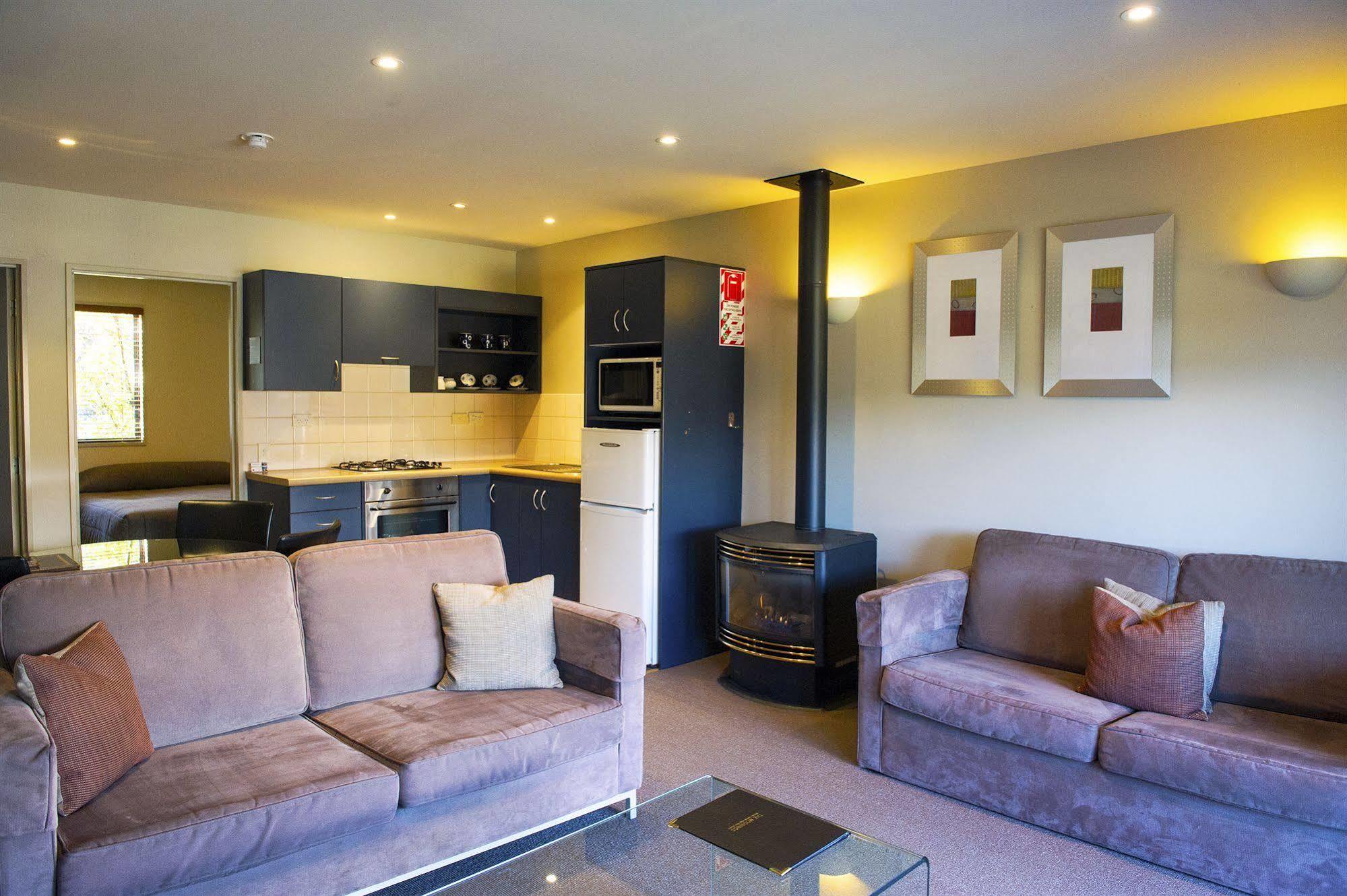 The Moorings Motel And Apartments Wanaka Exterior foto